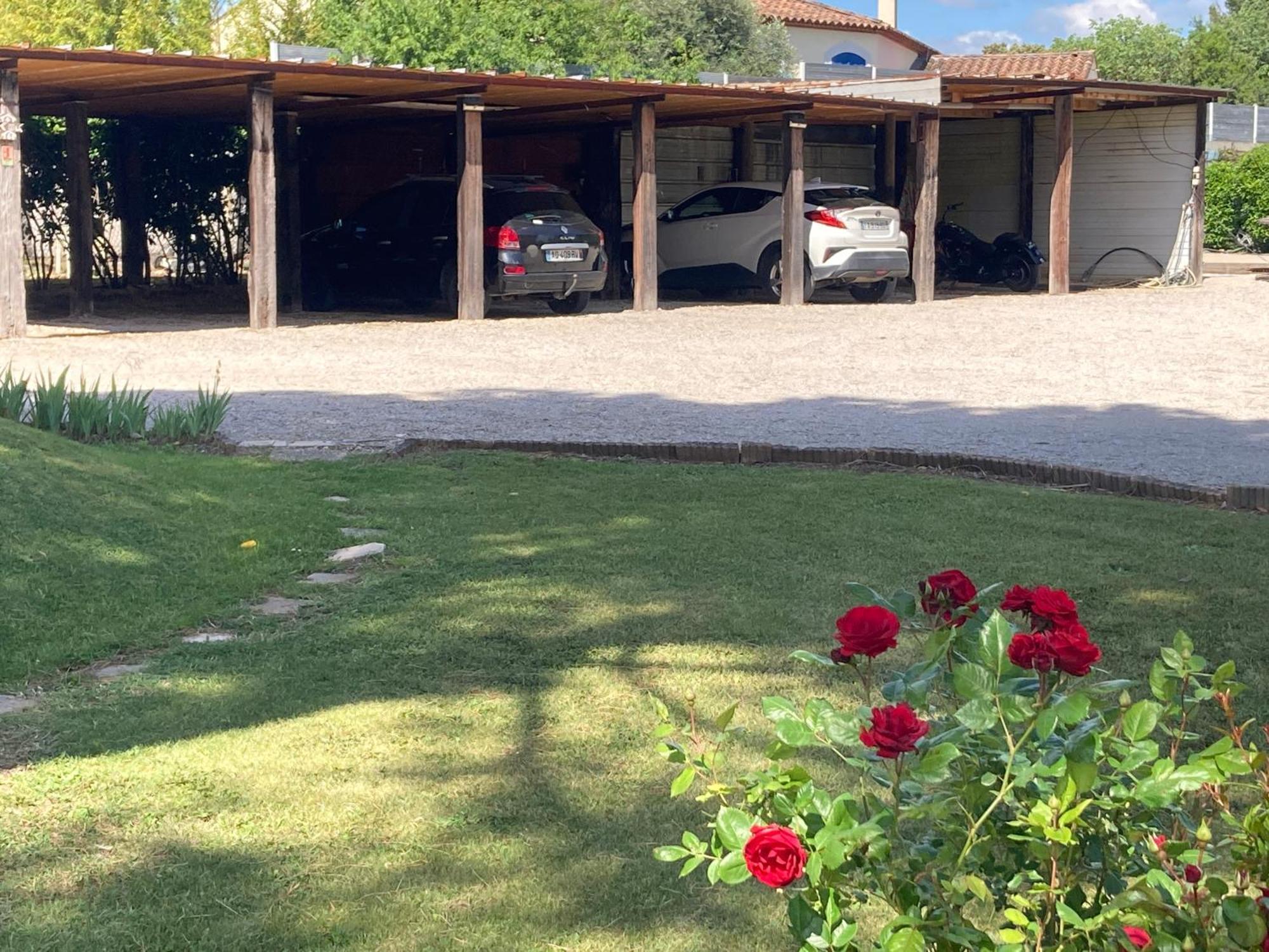 Les Bougainvillees De Camargue Villetelle 외부 사진